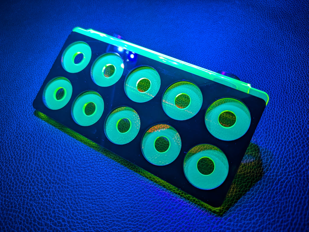 ReefStage GlowRack – Magnetisches Korallen Frag Rack fluoreszierend für Meerwasseraquarium (10 Slots, bis 15 mm Glas)